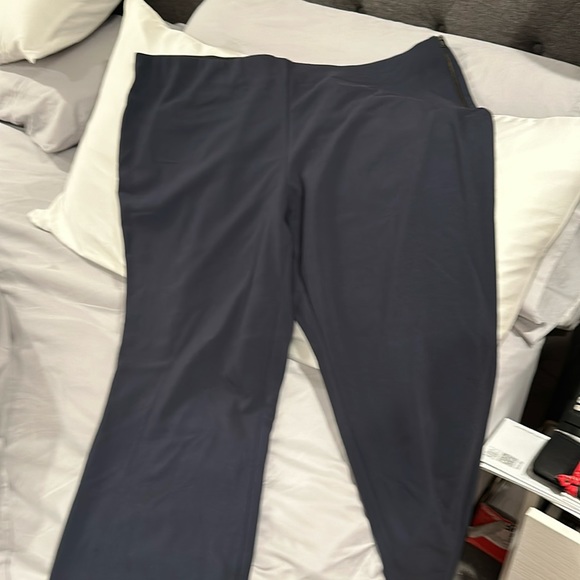Navy side tip slacks - Picture 1 of 3